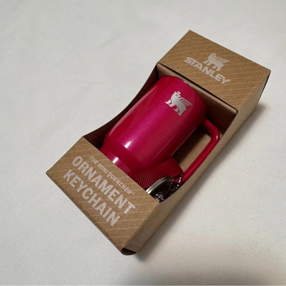 🆕❤️ Stanley Mini Quencher Ornament Keychain - Red Delicious - Picture 2 of 4